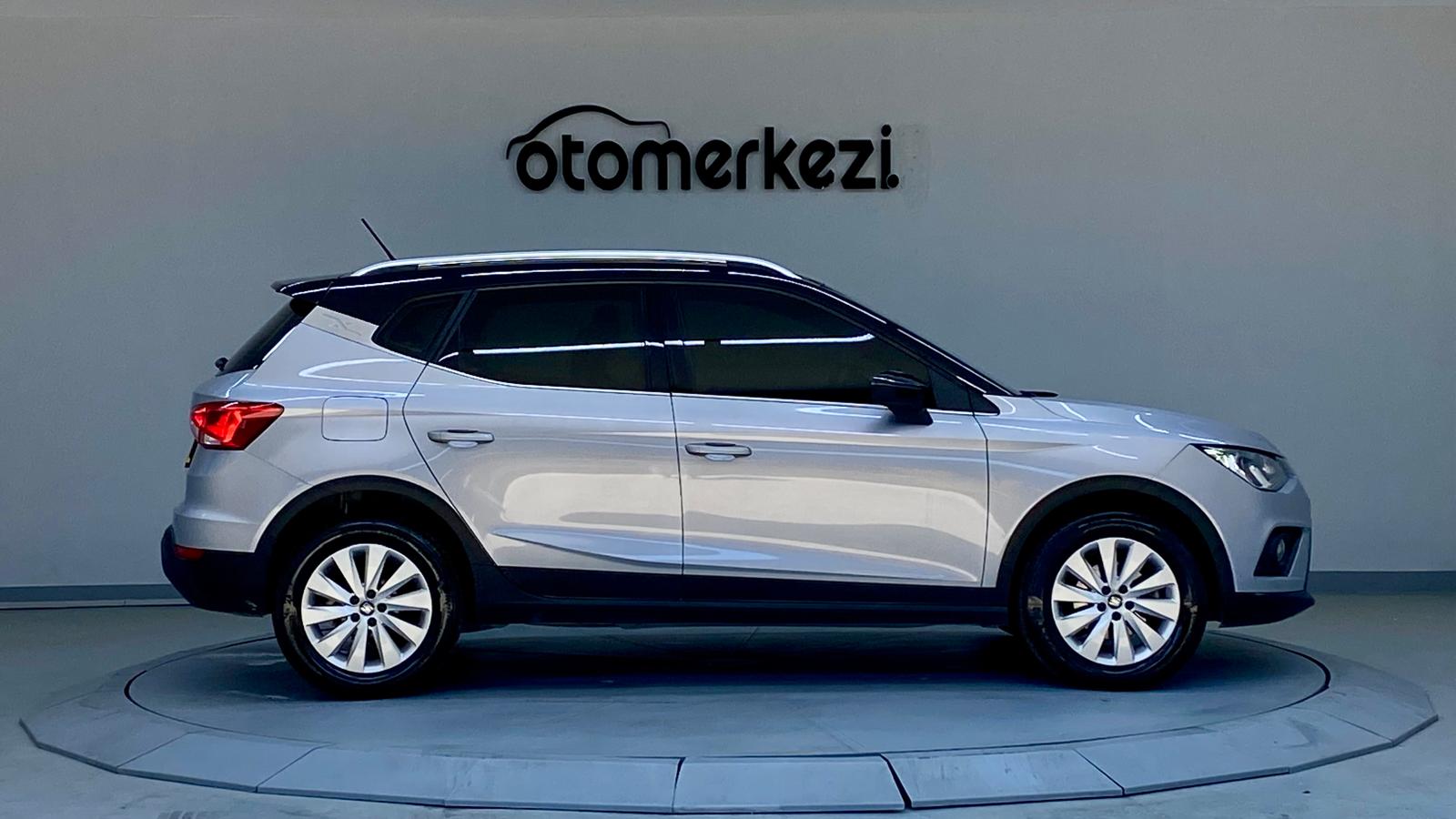 SEAT ARONA 11